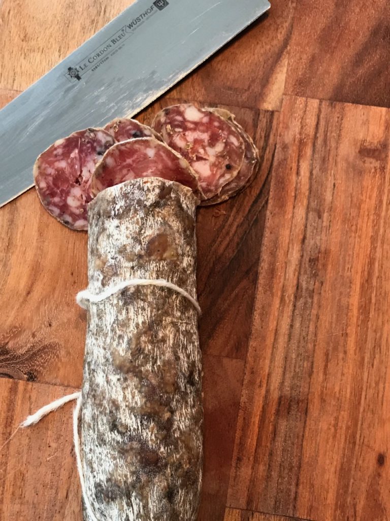 At Gamle Oslo Delikatesse you get fine salami from Metervare.